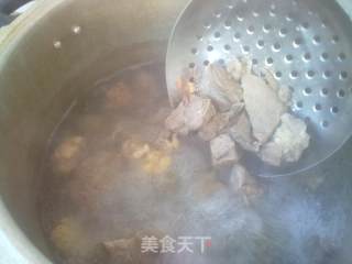 牛肉面的做法步骤：2