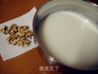 豆浆核桃四谷粥的做法步骤：2