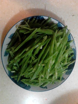 鸡蛋炒扁豆的做法步骤：3