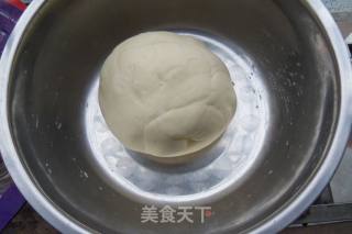 茶树菇扣肉包的做法步骤：2