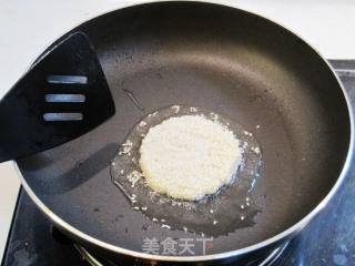 椰香红薯饼的做法步骤：5