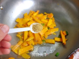 汤汤水水的滋润——南瓜汤面片的做法步骤：7