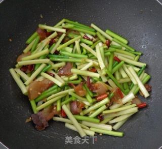 小炒蒜苔的做法步骤：5