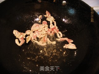 黄豆酱炒海带白菜丝的做法步骤：3
