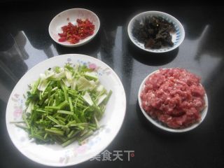 （四菜一汤）米炒牛肉的做法步骤：2