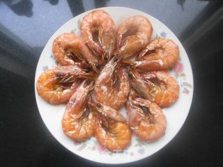 （四菜一汤）干焅大虾的做法步骤：4