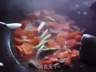 家常菜--胡萝卜烧肉的做法步骤：7