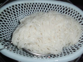 爽口炒粉的做法步骤：3