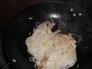 爽口炒粉的做法步骤：6