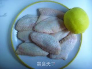 柠香鸡翅的做法步骤：1