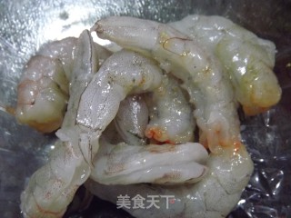 软炸虾仁的做法步骤：1