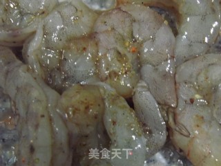 软炸虾仁的做法步骤：2