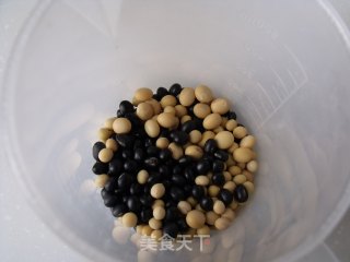 黑豆豆浆的做法步骤：1