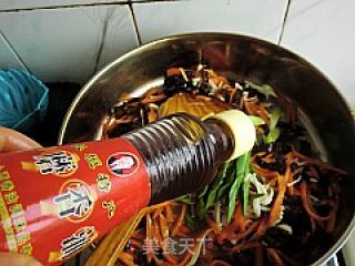 胡萝卜炒金针菇的做法步骤：11