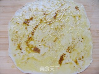 简单三招教你做出超级千层饼——韭香千层饼的做法步骤：5