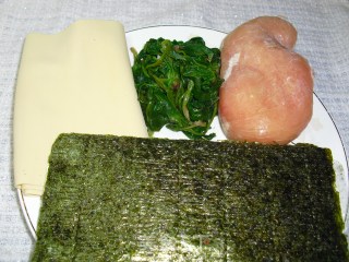 菠菜鸡卷的做法步骤：1