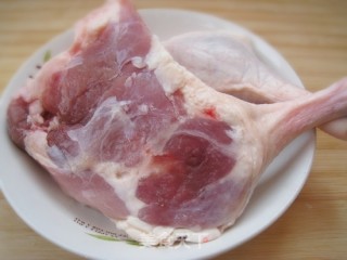 红烧鸭腿的做法步骤：1