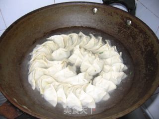 荠菜煎饺的做法步骤：5