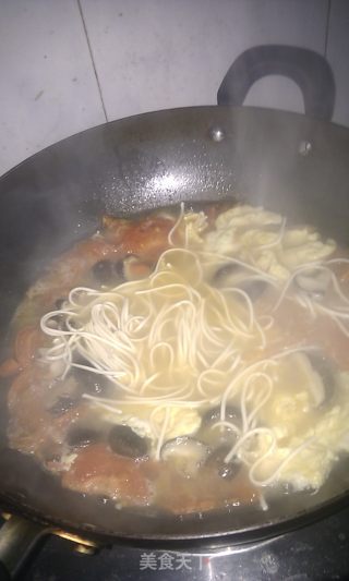 番茄鸡蛋面的做法步骤：4