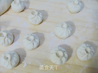 开着花的包子——牛肉味地软素包子的做法步骤：17