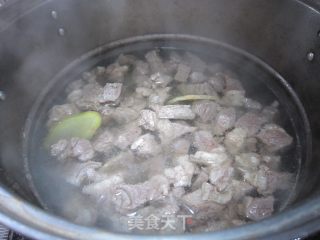 西红柿土豆炖牛腩的做法步骤：4