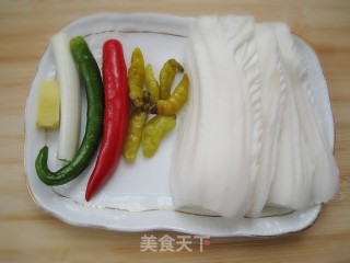 酸辣白菜的做法步骤：1