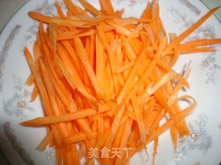 家常炒莴苣的做法步骤：3