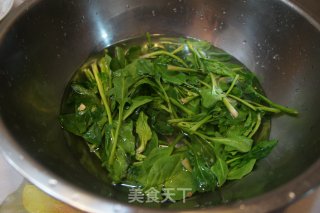 香辣菠菜蛋皮的做法步骤：1
