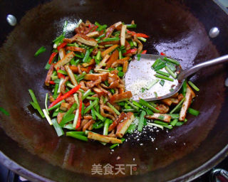 香韭豆干炒肉的做法步骤：9