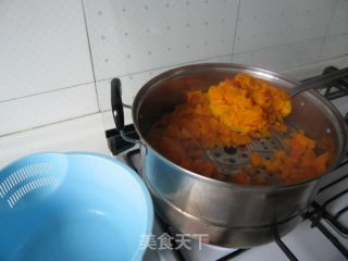 全程详解家庭版南瓜小饼的制作---我的第一个无添加 纯手工 小点心的做法步骤：5
