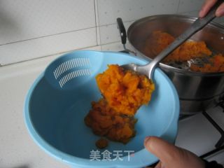 全程详解家庭版南瓜小饼的制作---我的第一个无添加 纯手工 小点心的做法步骤：6
