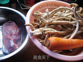 酱香茶树菇的做法步骤：1