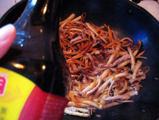 酱香茶树菇的做法步骤：11