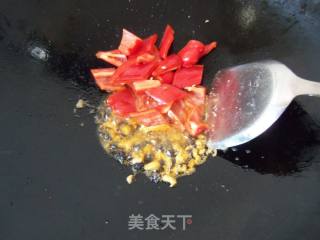 红椒炒白茄的做法步骤：6