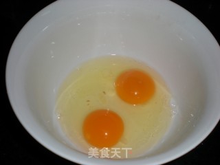 葱花鸡蛋饼的做法步骤：1