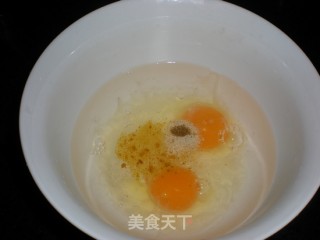 葱花鸡蛋饼的做法步骤：3