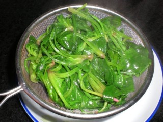 凉拌菠菜的做法步骤：6