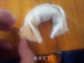 自己亲自来做 扁食/更/馄饨的做法步骤：9