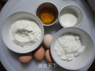 海绵蛋糕的做法步骤：1