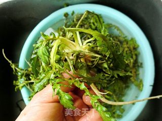 荠菜蚕豆豆腐羹的做法步骤：1