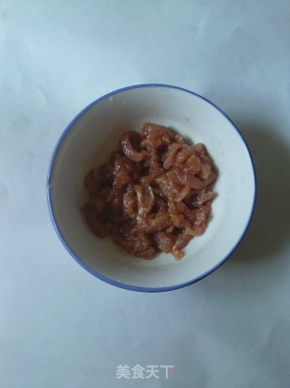 带汤土豆炒肉丝的做法步骤：1
