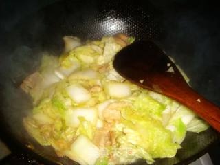 菠萝白菜炒肉的做法步骤：10