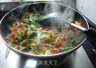 豆腐丝炒韭菜的做法步骤：7