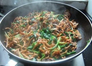 豆腐丝炒韭菜的做法步骤：8