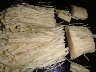 白灼金针菇的做法步骤：2