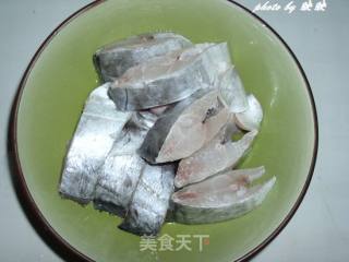 酱烧带鱼的做法步骤：1
