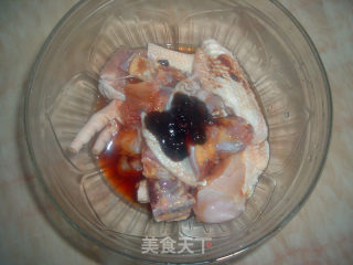 土豆炒鸡腿的做法步骤：3