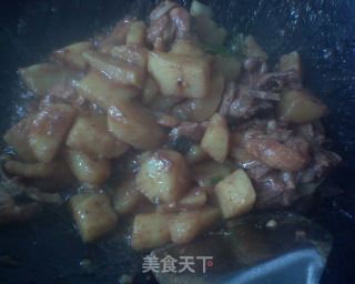 土豆炒鸡腿的做法步骤：8