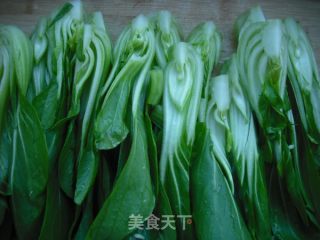 青菜木耳豆腐汤的做法步骤：2