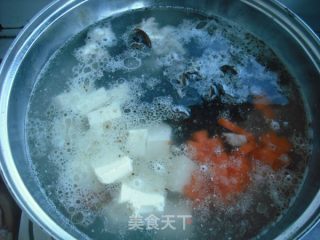青菜木耳豆腐汤的做法步骤：7